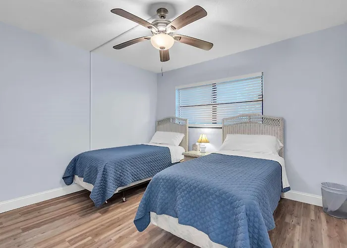 Gulf Shores #402 *