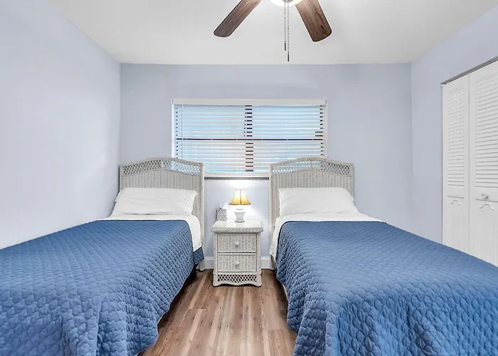 Gulf Shores #402 *